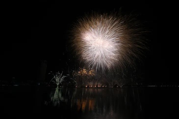 Tân binh Phần Lan giành ngôi vương Lễ hội pháo hoa quốc tế Đà Nẵng 2019 - Ảnh 7. Tân binh Phần Lan giành ngôi vương Lễ hội pháo hoa quốc tế Đà Nẵng 2019 - Ảnh 7.