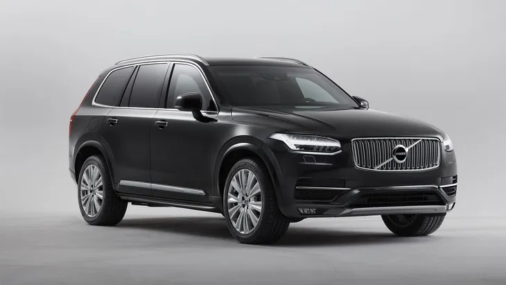 Xe sang bọc thép XC90 của Volvo có thể chịu lực công phá của 15 kg TNT - Ảnh 1. Xe sang bọc thép XC90 của Volvo có thể chịu lực công phá của 15 kg TNT - Ảnh 1.