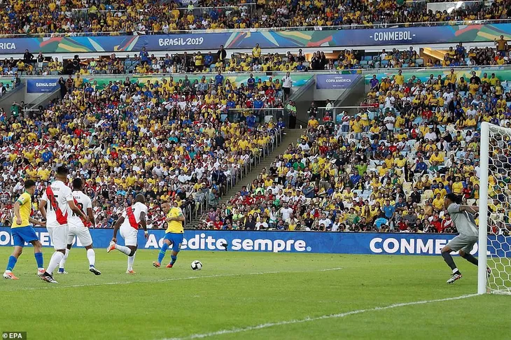 ẢNH: Jesus nhận thẻ đỏ, Brazil vẫn vô địch Copa America sau 12 năm chờ đợi - Ảnh 3. ẢNH: Jesus nhận thẻ đỏ, Brazil vẫn vô địch Copa America sau 12 năm chờ đợi - Ảnh 3.