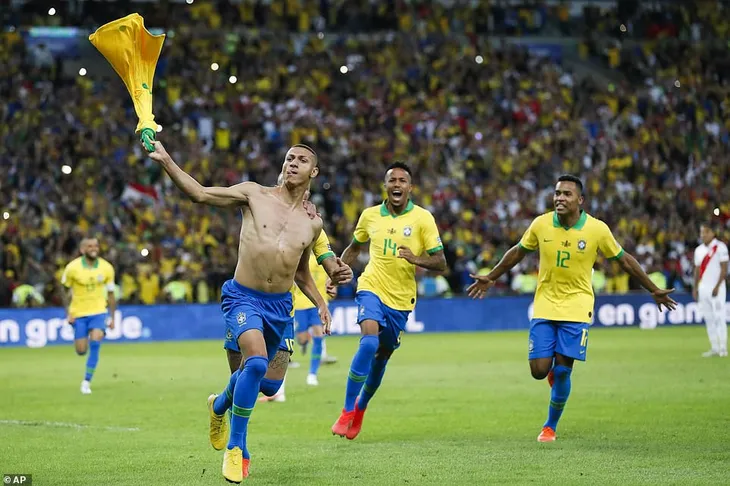 ĐT Brazil ẵm một loạt danh hiệu cá nhân tại Copa America 2019 - Ảnh 1. ĐT Brazil ẵm một loạt danh hiệu cá nhân tại Copa America 2019 - Ảnh 1.