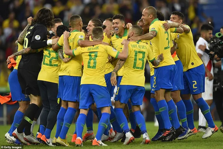 ẢNH: Jesus nhận thẻ đỏ, Brazil vẫn vô địch Copa America sau 12 năm chờ đợi - Ảnh 18. ẢNH: Jesus nhận thẻ đỏ, Brazil vẫn vô địch Copa America sau 12 năm chờ đợi - Ảnh 18.