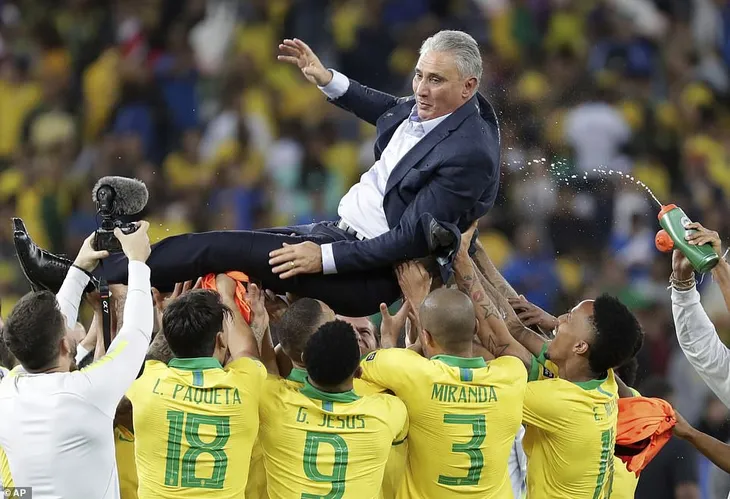 ẢNH: Jesus nhận thẻ đỏ, Brazil vẫn vô địch Copa America sau 12 năm chờ đợi - Ảnh 17. ẢNH: Jesus nhận thẻ đỏ, Brazil vẫn vô địch Copa America sau 12 năm chờ đợi - Ảnh 17.