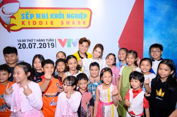 Sếp nhí khởi nghiệp quy tụ dàn sao nổi tiếng, đa tài - Ảnh 1. Sếp nhí khởi nghiệp quy tụ dàn sao nổi tiếng, đa tài - Ảnh 1.