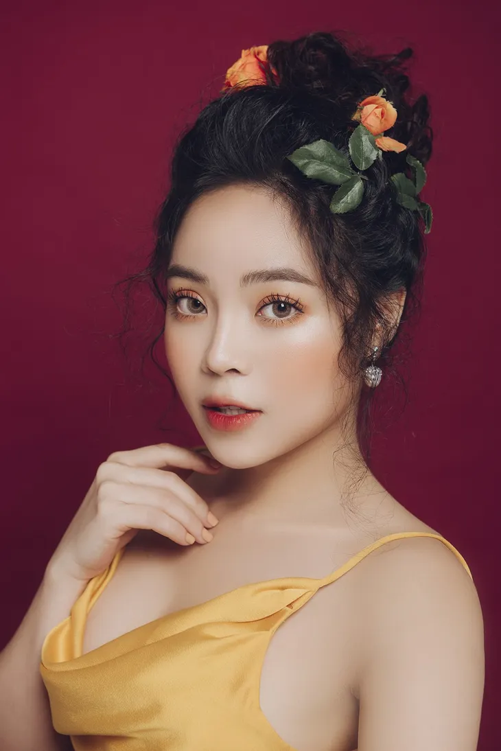 Sao mai Mai Diệu Ly khoe nhan sắc ngọt ngào như đóa hồng - Ảnh 13. Sao mai Mai Diệu Ly khoe nhan sắc ngọt ngào như đóa hồng - Ảnh 13.