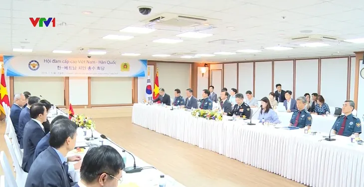 Bộ trưởng Bộ Công an Tô Lâm thăm và làm việc tại Hàn Quốc - Ảnh 1. Bộ trưởng Bộ Công an Tô Lâm thăm và làm việc tại Hàn Quốc - Ảnh 1.