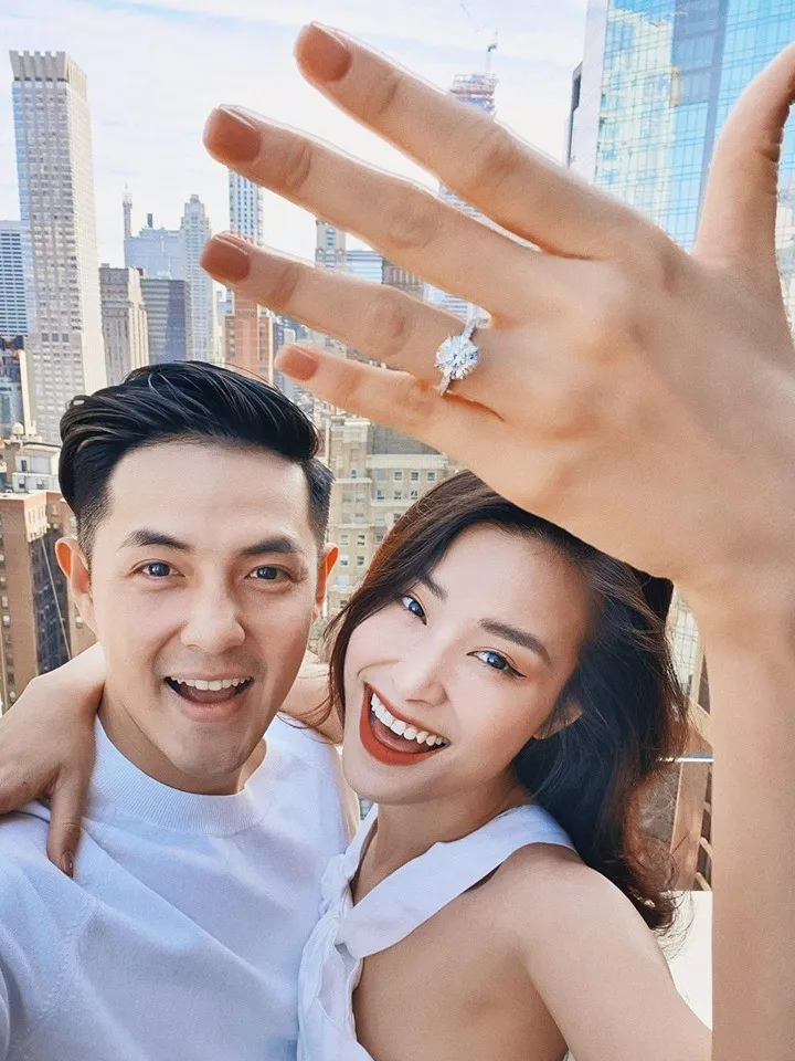 Sau 10 năm hẹn hò, cuối cùng Ông Cao Thắng và Đông Nhi đã đính hôn - Ảnh 1. Sau 10 năm hẹn hò, cuối cùng Ông Cao Thắng và Đông Nhi đã đính hôn - Ảnh 1.