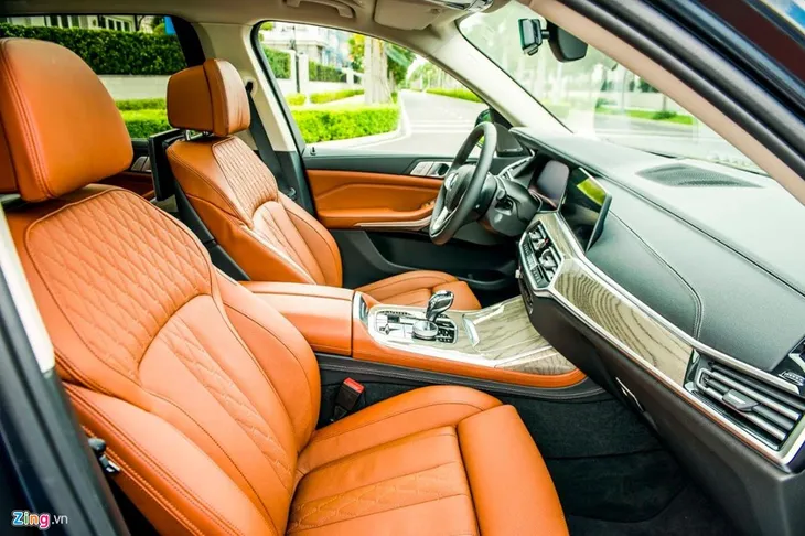 BMW X7 mới chính thức ra mắt tại Việt Nam - Ảnh 2. BMW X7 mới chính thức ra mắt tại Việt Nam - Ảnh 2.