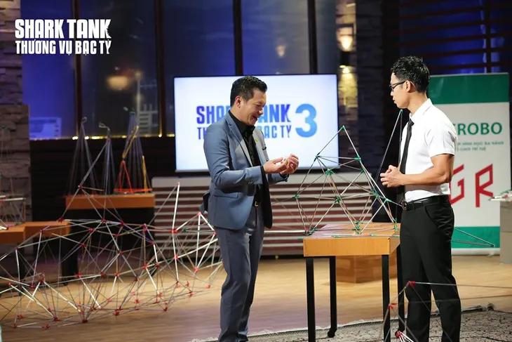 Thầy giáo dạy Toán đến Shark Tank Việt Nam gọi vốn nửa triệu USD - Ảnh 2. Thầy giáo dạy Toán đến Shark Tank Việt Nam gọi vốn nửa triệu USD - Ảnh 2.