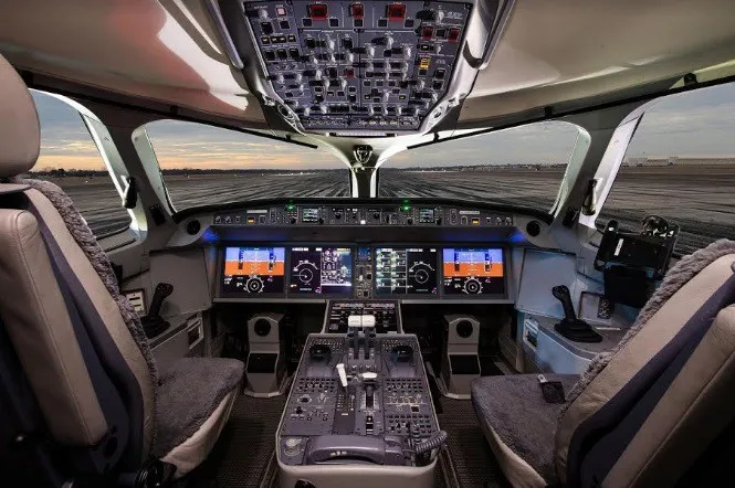 Máy bay Airbus A220-300 đến Việt Nam - Ảnh 1. Máy bay Airbus A220-300 đến Việt Nam - Ảnh 1.