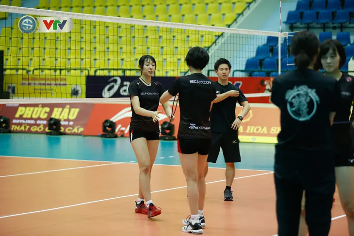 VTV Cup Tôn Hoa Sen 2019: Sự chuyên nghiệp của CLB NEC (Nhật Bản) - Ảnh 6. VTV Cup Tôn Hoa Sen 2019: Sự chuyên nghiệp của CLB NEC (Nhật Bản) - Ảnh 6.