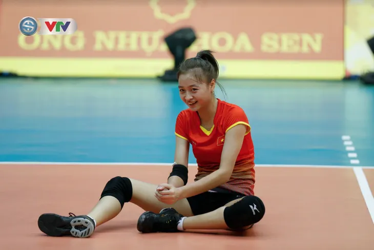 VTV Cup 2019: Buổi tập tràn đầy tiếng cười của ĐT bóng chuyền nữ Việt Nam - Ảnh 3. VTV Cup 2019: Buổi tập tràn đầy tiếng cười của ĐT bóng chuyền nữ Việt Nam - Ảnh 3.