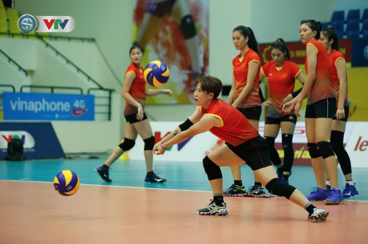 VTV Cup 2019: Buổi tập tràn đầy tiếng cười của ĐT bóng chuyền nữ Việt Nam - Ảnh 7. VTV Cup 2019: Buổi tập tràn đầy tiếng cười của ĐT bóng chuyền nữ Việt Nam - Ảnh 7.
