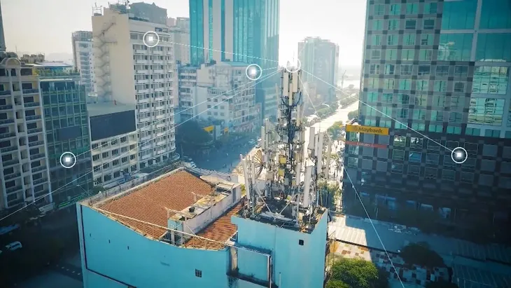 Phát sóng thử nghiệm trạm 5G đầu tiên tại TP.HCM - Ảnh 1. Phát sóng thử nghiệm trạm 5G đầu tiên tại TP.HCM - Ảnh 1.