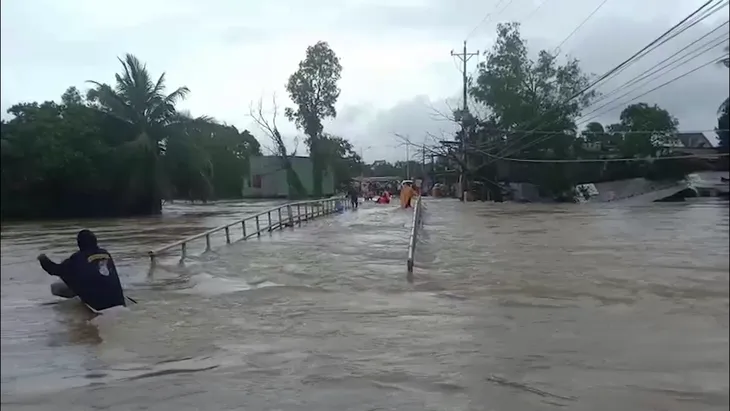 Phú Quốc, Kiên Giang triển khai giải pháp hỗ trợ người dân bị mưa lũ - Ảnh 4. Phú Quốc, Kiên Giang triển khai giải pháp hỗ trợ người dân bị mưa lũ - Ảnh 4.