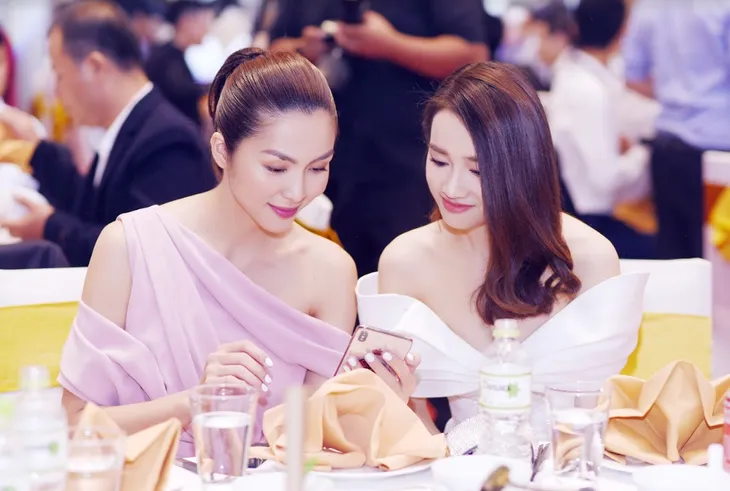 Nhã Phương tươi hết cỡ, xinh đẹp “không góc chết” tại sự kiện - Ảnh 1. Nhã Phương tươi hết cỡ, xinh đẹp “không góc chết” tại sự kiện - Ảnh 1.