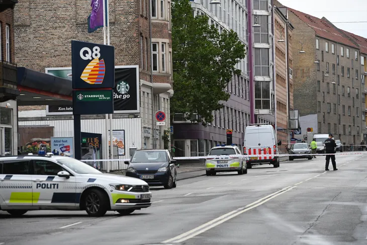 Điều tra sau vụ nổ tại thành phố yên bình nhất thế giới Copenhagen - Ảnh 5. Điều tra sau vụ nổ tại thành phố yên bình nhất thế giới Copenhagen - Ảnh 5.