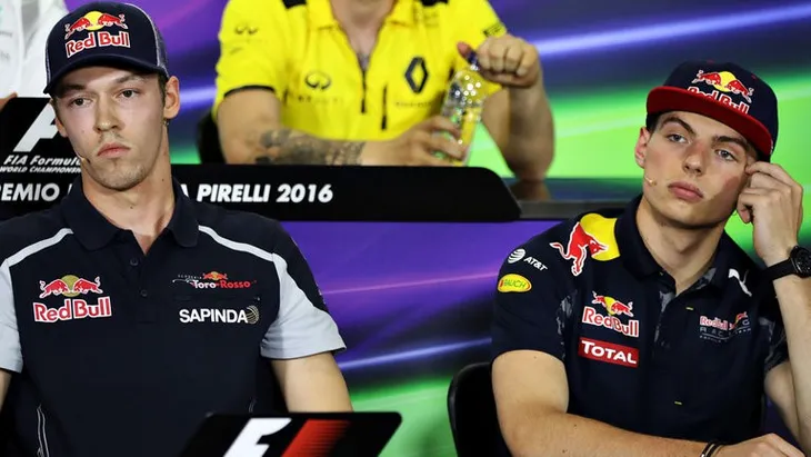 Đua xe F1: Alexander Albon thay thế Pierre Gasly tại Red Bull kể từ GP Bỉ - Ảnh 2. Đua xe F1: Alexander Albon thay thế Pierre Gasly tại Red Bull kể từ GP Bỉ - Ảnh 2.