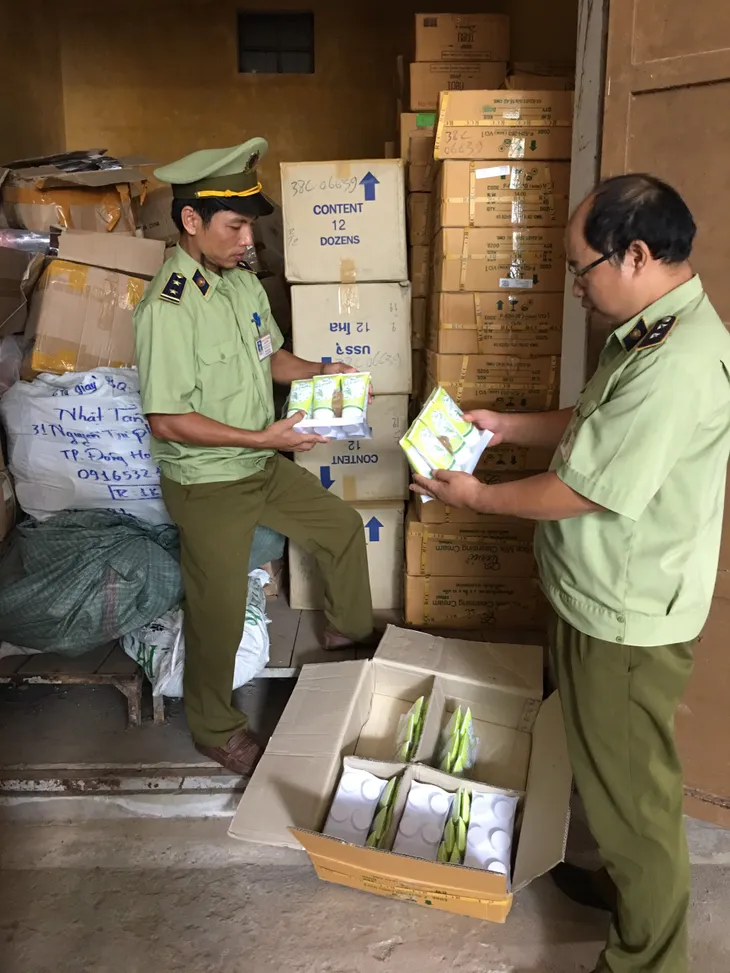 Quảng Trị: Thu giữ 4.500 sản phẩm mỹ phẩm Thái Lan nhập lậu - Ảnh 1. Quảng Trị: Thu giữ 4.500 sản phẩm mỹ phẩm Thái Lan nhập lậu - Ảnh 1.