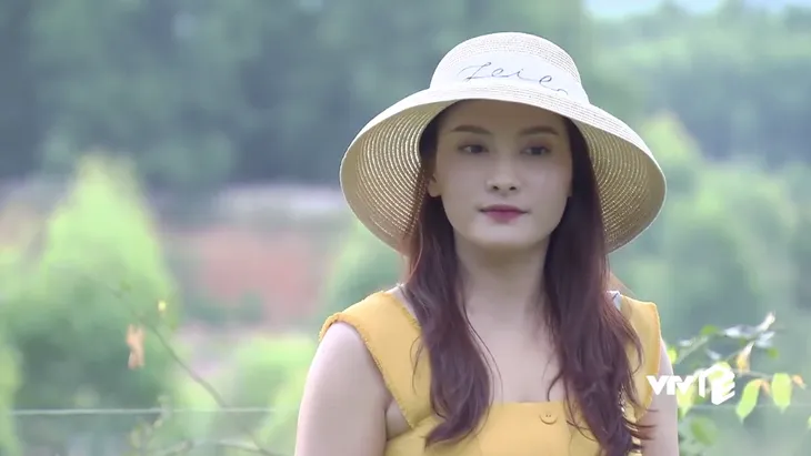 Về nhà đi con ngoại truyện - Tập 1: Biết Thư đi họp lớp cùng mối tình đầu, Vũ ủ mưu lôi kéo cả nhà vợ đến chỗ Thư - Ảnh 5. Về nhà đi con ngoại truyện - Tập 1: Biết Thư đi họp lớp cùng mối tình đầu, Vũ ủ mưu lôi kéo cả nhà vợ đến chỗ Thư - Ảnh 5.