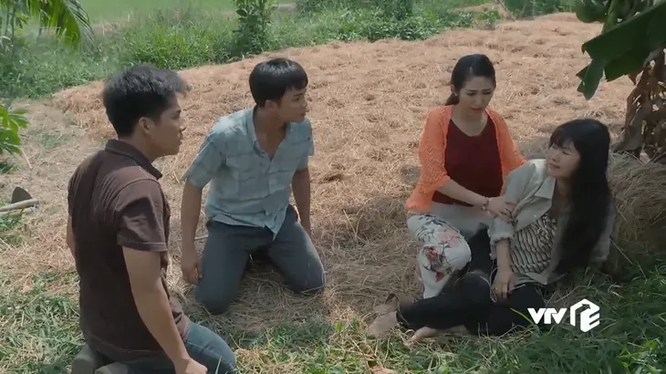 Bán chồng - Tập 8: Nương nhìn chồng thể hiện tình yêu dành cho chị dâu - Ảnh 3. Bán chồng - Tập 8: Nương nhìn chồng thể hiện tình yêu dành cho chị dâu - Ảnh 3.
