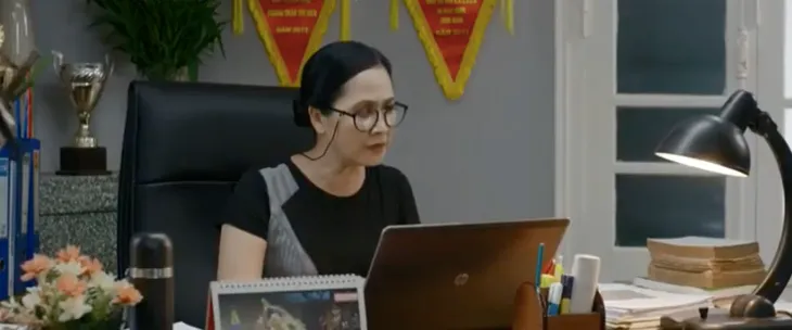Những nhân viên gương mẫu - Tập 2: Liên (Thu Trang) mang phận vợ hai, bị mẹ chồng so sánh đủ thứ với vợ cũ - Ảnh 4. Những nhân viên gương mẫu - Tập 2: Liên (Thu Trang) mang phận vợ hai, bị mẹ chồng so sánh đủ thứ với vợ cũ - Ảnh 4.
