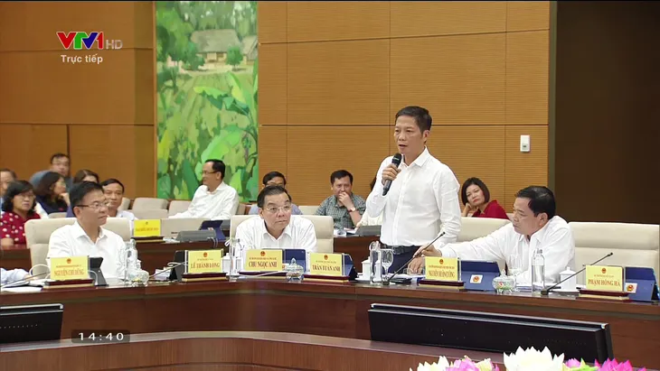 Bộ trưởng Bộ Công an: Xăng giả là nguyên nhân khiến nhiều phương tiện bốc cháy trên đường - Ảnh 2. Bộ trưởng Bộ Công an: Xăng giả là nguyên nhân khiến nhiều phương tiện bốc cháy trên đường - Ảnh 2.
