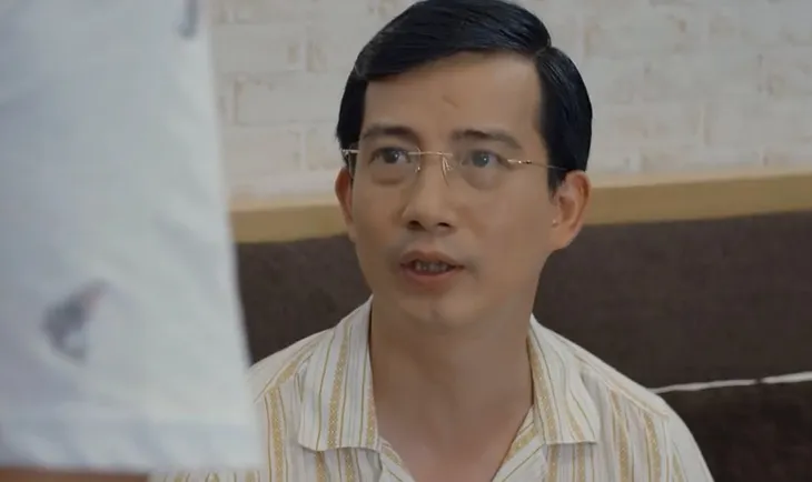 Hoa hồng trên ngực trái - Tập 4: Bảo (Hồng Đăng) xuất hiện cực gắt, mắng xa xả em rể - Ảnh 2. Hoa hồng trên ngực trái - Tập 4: Bảo (Hồng Đăng) xuất hiện cực gắt, mắng xa xả em rể - Ảnh 2.