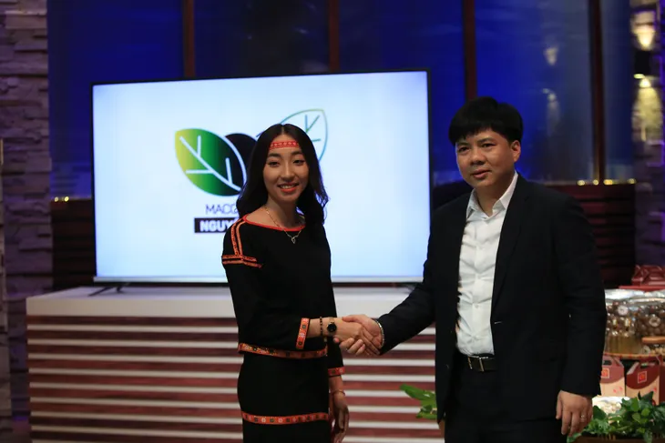 Shark Tank Việt Nam: CEO 9x đến từ Đăk Lăk gọi thành công 5 tỷ đồng - Ảnh 3. Shark Tank Việt Nam: CEO 9x đến từ Đăk Lăk gọi thành công 5 tỷ đồng - Ảnh 3.