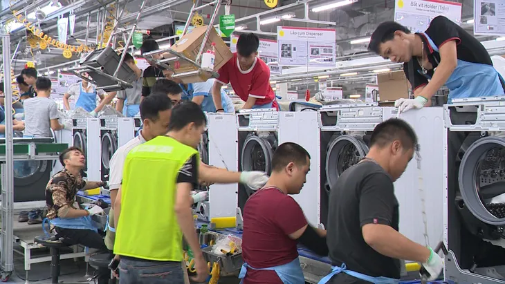 Bộ Tài chính đề xuất giảm thuế cho doanh nghiệp nhỏ và siêu nhỏ - Ảnh 3. Bộ Tài chính đề xuất giảm thuế cho doanh nghiệp nhỏ và siêu nhỏ - Ảnh 3.