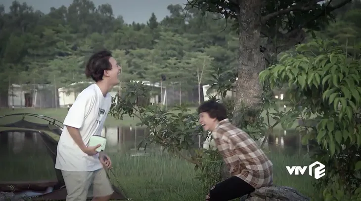 Về nhà đi con ngoại truyện - Tập cuối: Quốc cầu hôn Huệ, Thư có tin vui, Dương coi Bảo là người đặc biệt - Ảnh 9. Về nhà đi con ngoại truyện - Tập cuối: Quốc cầu hôn Huệ, Thư có tin vui, Dương coi Bảo là người đặc biệt - Ảnh 9.