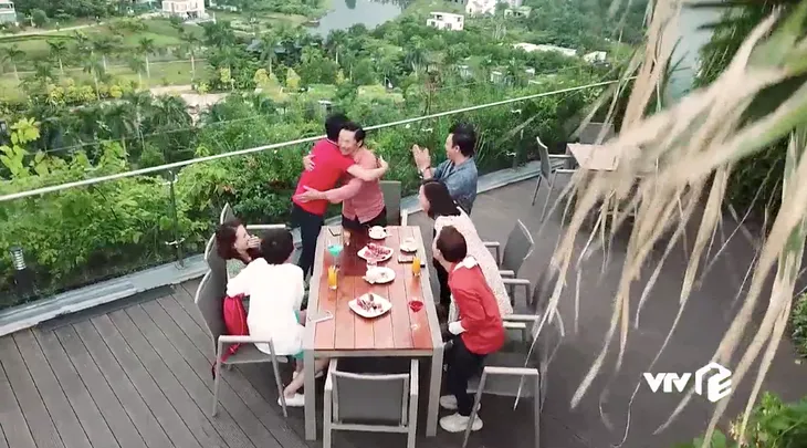 Về nhà đi con ngoại truyện - Tập cuối: Quốc cầu hôn Huệ, Thư có tin vui, Dương coi Bảo là người đặc biệt - Ảnh 23. Về nhà đi con ngoại truyện - Tập cuối: Quốc cầu hôn Huệ, Thư có tin vui, Dương coi Bảo là người đặc biệt - Ảnh 23.