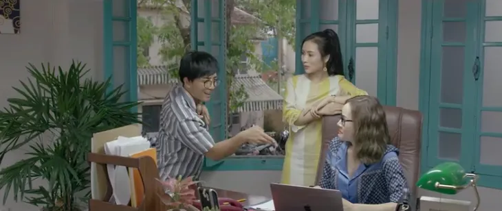 Những nhân viên gương mẫu - Tập 4: Qua mặt trưởng phòng, Chi (Kim Oanh) bị khiển trách sâu cay - Ảnh 4. Những nhân viên gương mẫu - Tập 4: Qua mặt trưởng phòng, Chi (Kim Oanh) bị khiển trách sâu cay - Ảnh 4.