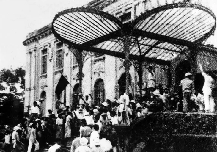 Kỷ niệm 74 năm Cách mạng tháng Tám thành công: Mốc son chói lọi trong dòng chảy lịch sử - Ảnh 1. Kỷ niệm 74 năm Cách mạng tháng Tám thành công: Mốc son chói lọi trong dòng chảy lịch sử - Ảnh 1.