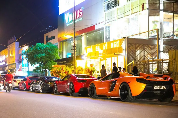 Sao Việt rạng rỡ dự khai trương Nhà hàng chả cá Lý Ngư - Ảnh 5. Sao Việt rạng rỡ dự khai trương Nhà hàng chả cá Lý Ngư - Ảnh 5.