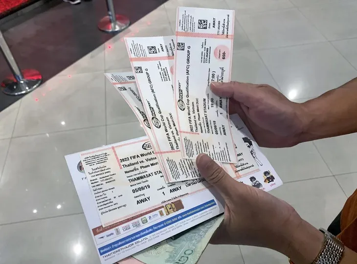 Vé trận ĐT Thái Lan - ĐT Việt Nam tiếp tục lên cơn sốt - Ảnh 1.