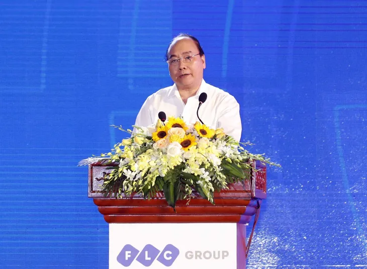 Thủ tướng: Phát triển miền Trung đừng để hai chân dẫm vào nhau - Ảnh 2. Thủ tướng: Phát triển miền Trung đừng để hai chân dẫm vào nhau - Ảnh 2.