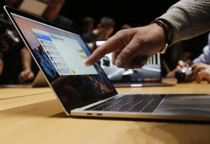 Sau Việt Nam, Singapore Airlines cũng cấm cửa MacBook Pro 15 inch - Ảnh 2. Sau Việt Nam, Singapore Airlines cũng cấm cửa MacBook Pro 15 inch - Ảnh 2.