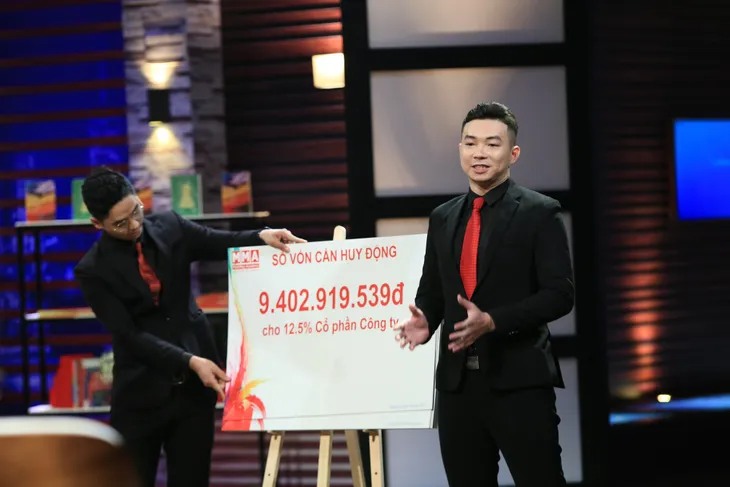 5 chàng trai khiến 2 cá mập phải tranh giành rót gần 10 tỷ đồng ở Shark Tank Việt Nam - Ảnh 3. 5 chàng trai khiến 2 cá mập phải tranh giành rót gần 10 tỷ đồng ở Shark Tank Việt Nam - Ảnh 3.
