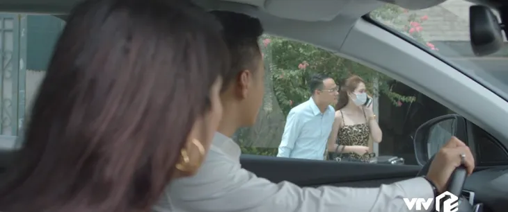 Hoa hồng trên ngực trái: Chưa hết cay cú vì bị cắm sừng, Bảo (Hồng Đăng) lại chịu đòn oan từ Khuê (Hồng Diễm) - Ảnh 1. Hoa hồng trên ngực trái: Chưa hết cay cú vì bị cắm sừng, Bảo (Hồng Đăng) lại chịu đòn oan từ Khuê (Hồng Diễm) - Ảnh 1.