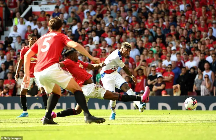 Manchester United 1-2 Crystal Palace: Rashford đá trượt penalty, Man Utd thua sốc trên sân nhà - Ảnh 5. Manchester United 1-2 Crystal Palace: Rashford đá trượt penalty, Man Utd thua sốc trên sân nhà - Ảnh 5.