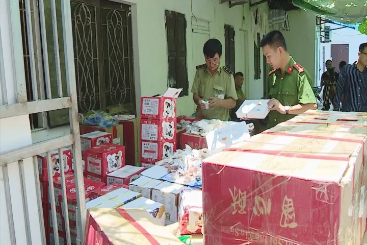 Hà Nội lập 3 đoàn kiểm tra an toàn thực phẩm Tết Trung thu - Ảnh 1. Hà Nội lập 3 đoàn kiểm tra an toàn thực phẩm Tết Trung thu - Ảnh 1.