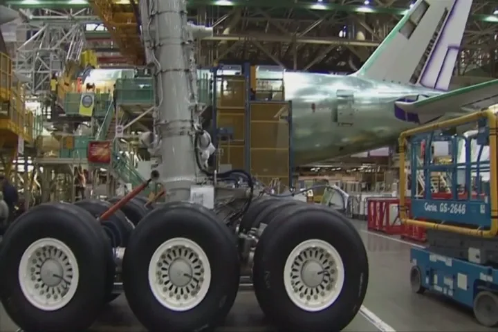 Boeing nâng sản lượng máy bay 737 lên mức kỷ lục vào giữa năm 2020 - Ảnh 1. Boeing nâng sản lượng máy bay 737 lên mức kỷ lục vào giữa năm 2020 - Ảnh 1.