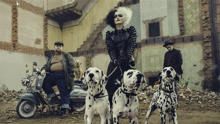 Hé lộ hình ảnh đầu tiên của Emma Stone trong vai phản diện Cruella - Ảnh 1. Hé lộ hình ảnh đầu tiên của Emma Stone trong vai phản diện Cruella - Ảnh 1.