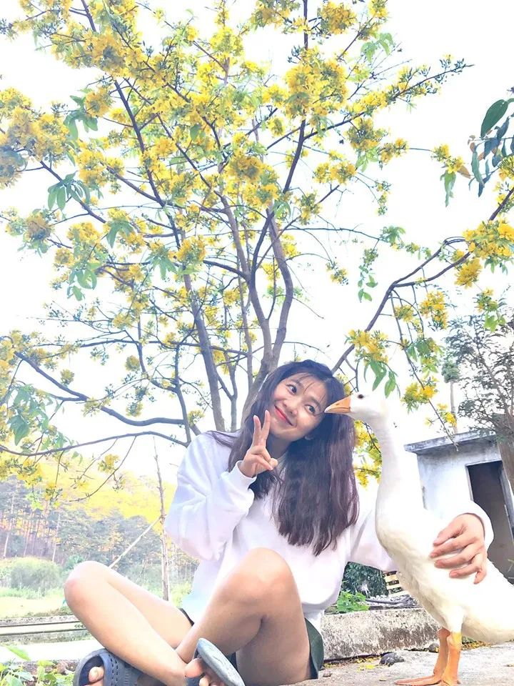 Nhan sắc đời thường trẻ trung của nàng Nương phim Bán chồng - Ảnh 16. Nhan sắc đời thường trẻ trung của nàng Nương phim Bán chồng - Ảnh 16.