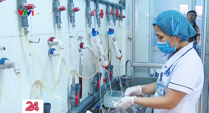 Nguy cơ mất an toàn khi chạy thận - Nỗi lo không của riêng ai - Ảnh 1.