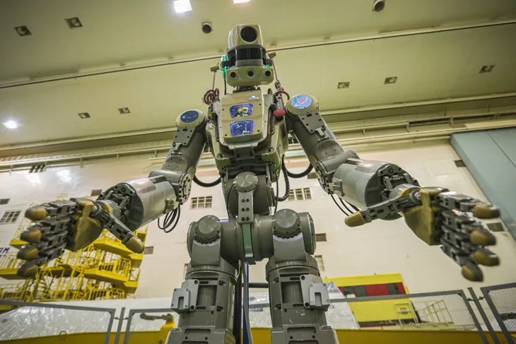 Robot Nga lần đầu đặt chân lên ISS - Ảnh 2. Robot Nga lần đầu đặt chân lên ISS - Ảnh 2.