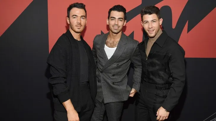 VMAs 2019: Dàn sao hội tụ, khoe sắc trên thảm đỏ - Ảnh 4. VMAs 2019: Dàn sao hội tụ, khoe sắc trên thảm đỏ - Ảnh 4.