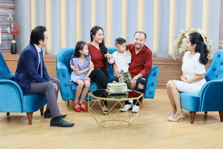 Cặp “đũa lệch” 20 tuổi Tam Thanh - Ngọc Phú: Vượt qua rào cản gia đình để kết hôn - Ảnh 2. Cặp “đũa lệch” 20 tuổi Tam Thanh - Ngọc Phú: Vượt qua rào cản gia đình để kết hôn - Ảnh 2.