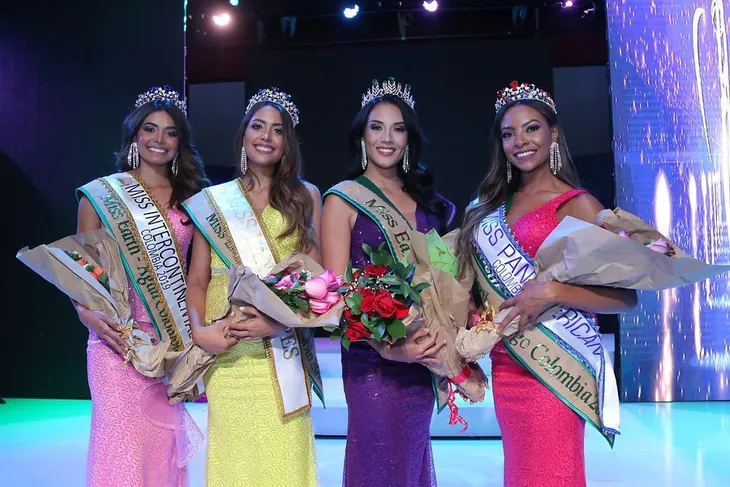 Phương Khánh diện thiết kế độc lạ làm Giám khảo Miss Earth Colombia 2019 - Ảnh 2. Phương Khánh diện thiết kế độc lạ làm Giám khảo Miss Earth Colombia 2019 - Ảnh 2.