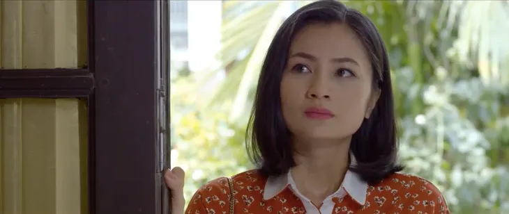 Hoa hồng trên ngực trái - Tập 8: San (Diệu Hương) sững sờ vì vở kịch giả tạo của mẹ chồng - Ảnh 1. Hoa hồng trên ngực trái - Tập 8: San (Diệu Hương) sững sờ vì vở kịch giả tạo của mẹ chồng - Ảnh 1.
